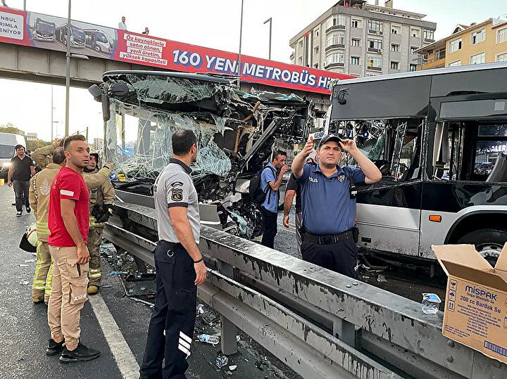 Avcılar'daki metrobüs kazasında yaralananlar dehşet anlarını anlattı: Her yer kan içindeydi! 5