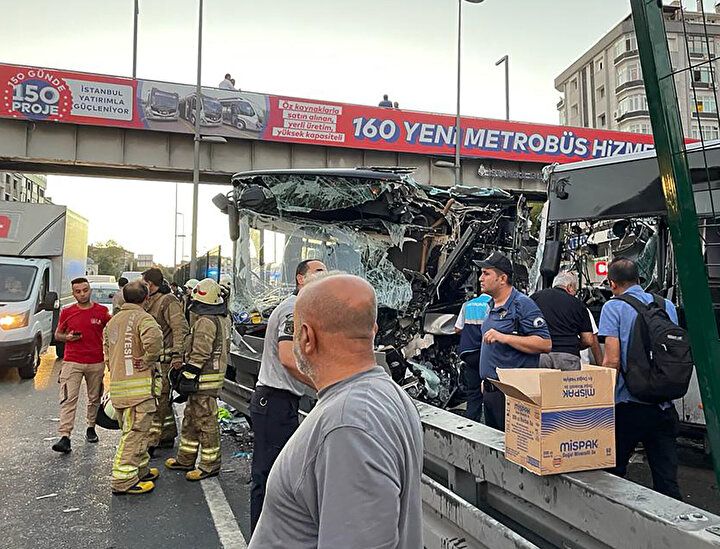 Avcılar'daki metrobüs kazasında yaralananlar dehşet anlarını anlattı: Her yer kan içindeydi! 11