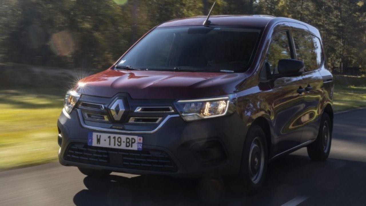 Renault Grubu, yenilenen otomobilleriyle Paris Otomobil Fuarı’nda 1