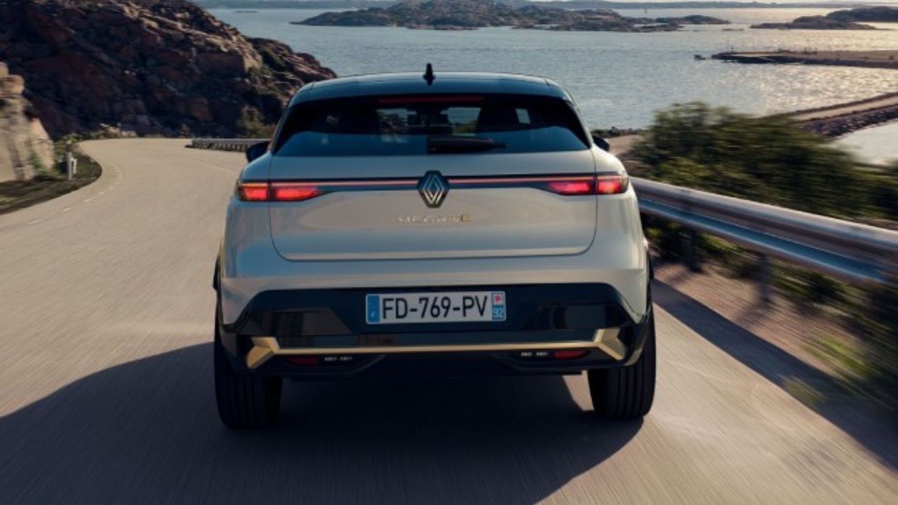 Renault Grubu, yenilenen otomobilleriyle Paris Otomobil Fuarı’nda 2