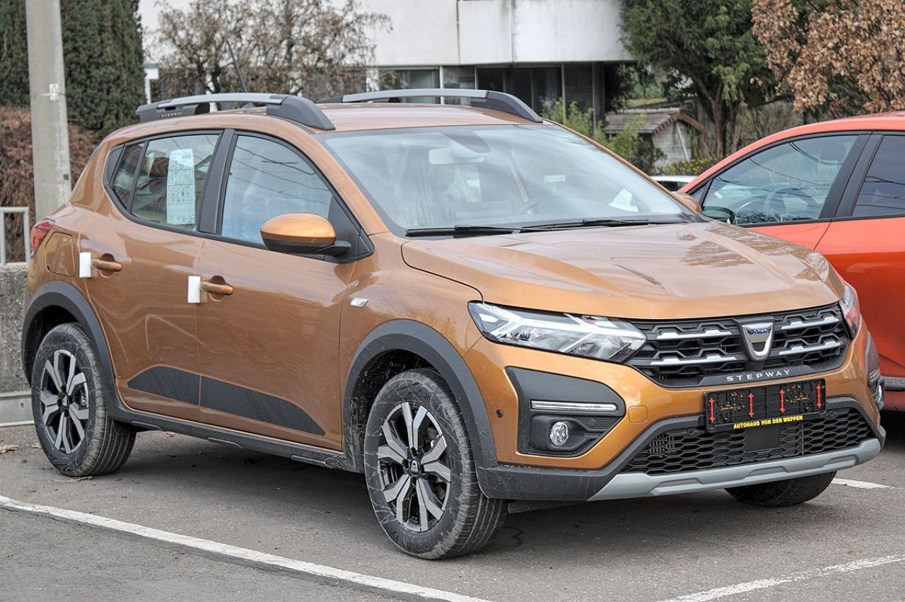 Renault Grubu, yenilenen otomobilleriyle Paris Otomobil Fuarı’nda 3