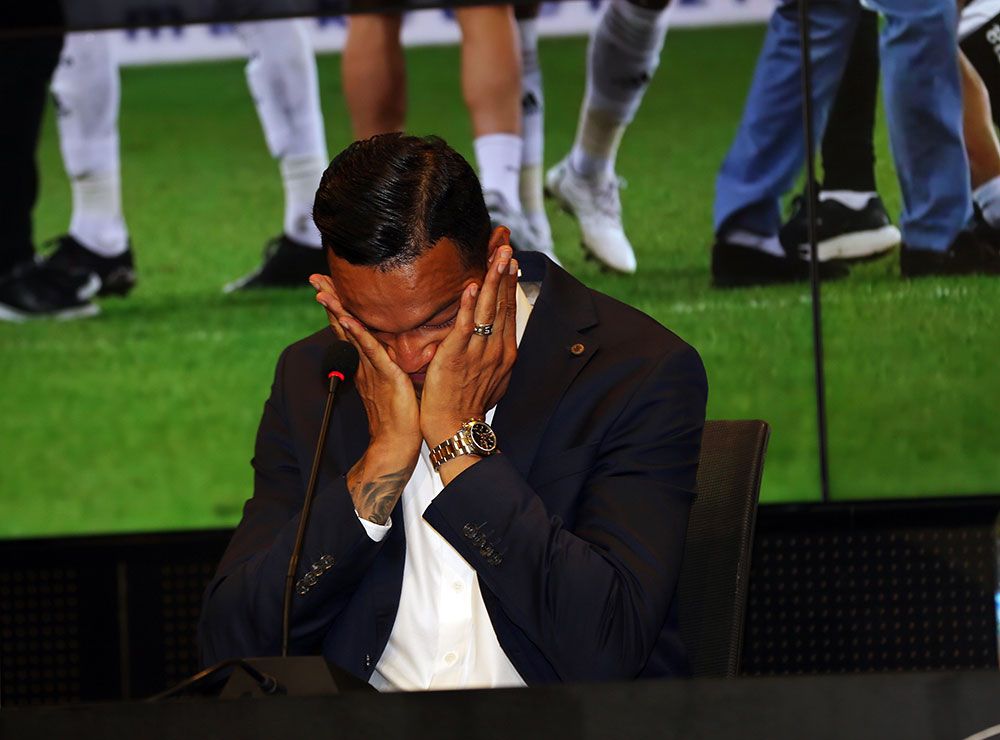 Beşiktaşlı Josef de Souza basın toplantısında ağladı: Tedirginlik yaşıyoruz 1