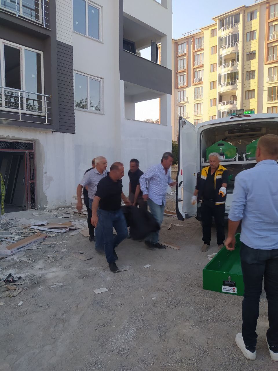 Bir hafta önce evlenmişti, asansör boşluğuna düşerek can verdi! 2