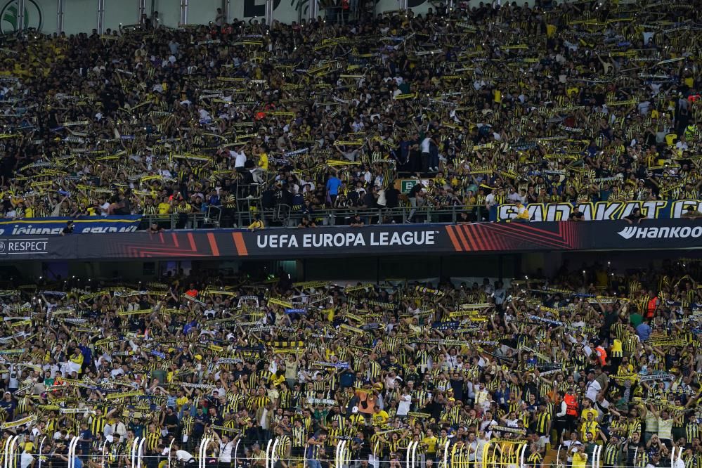 Fenerbahçe - Dinamo Kiev maçının ardından UEFA'ya ceza çağrısı 4