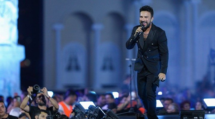Tarkan'ın koltuktaki aile pozu ortalığı yıktı geçti: 1 saatte 10 bin yorum yağdı 1