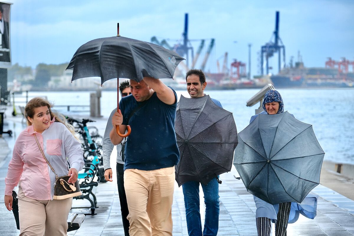 İstanbul dahil 17 il için 'sarı' uyarı: Dolu yağışı bekleniyor! Ani sel ve su baskınları yaşanabilir! 1