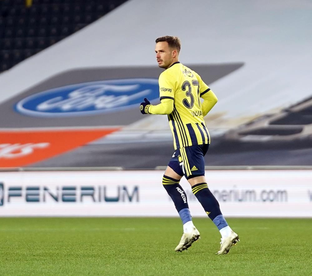 Fenerbahçe'de flaş ayrılık! Sarı-lacivertli kulüp öyle bir hamle yaptı ki... 4