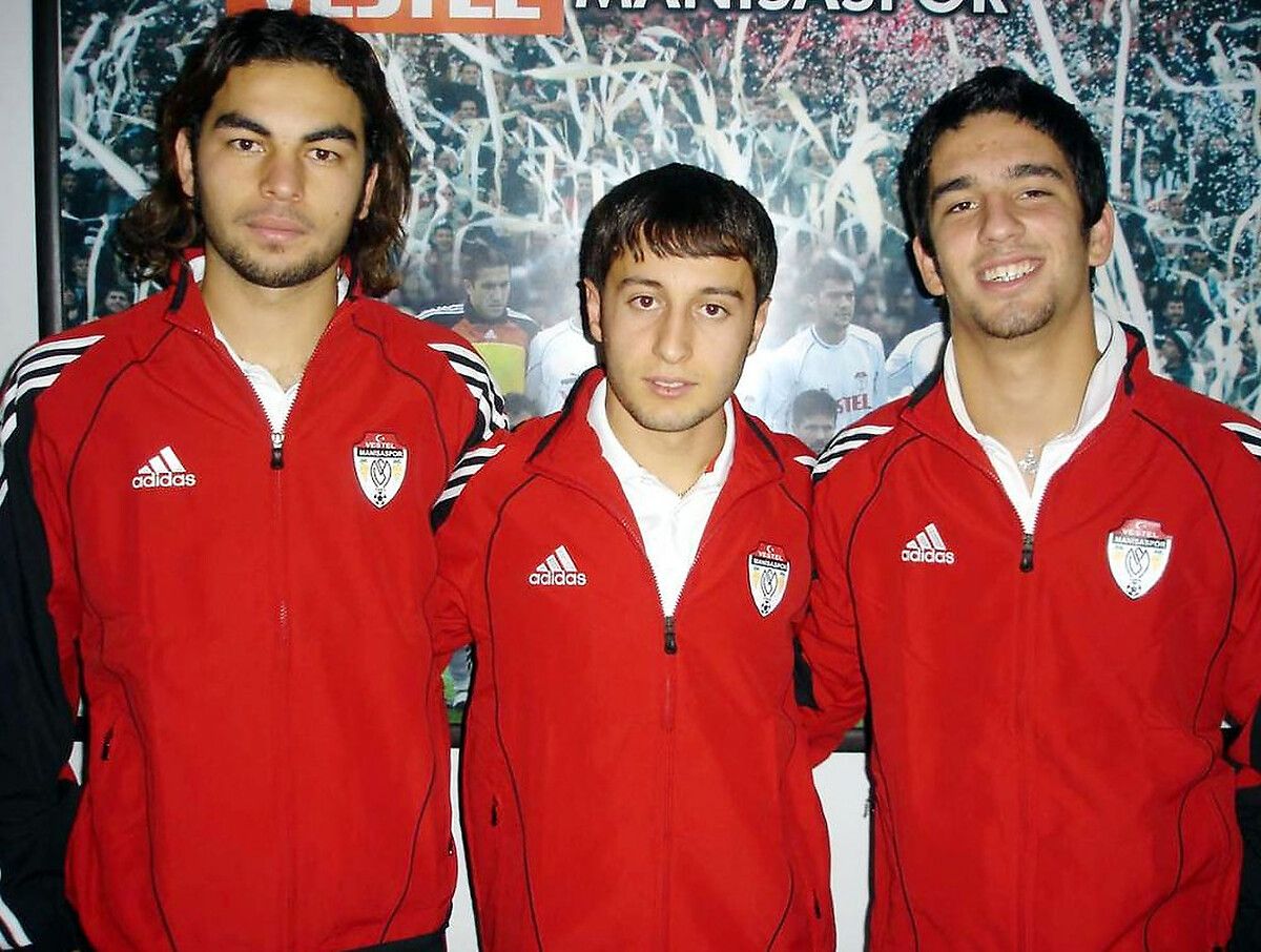 Arda Turan yeşil sahalara veda etti 2