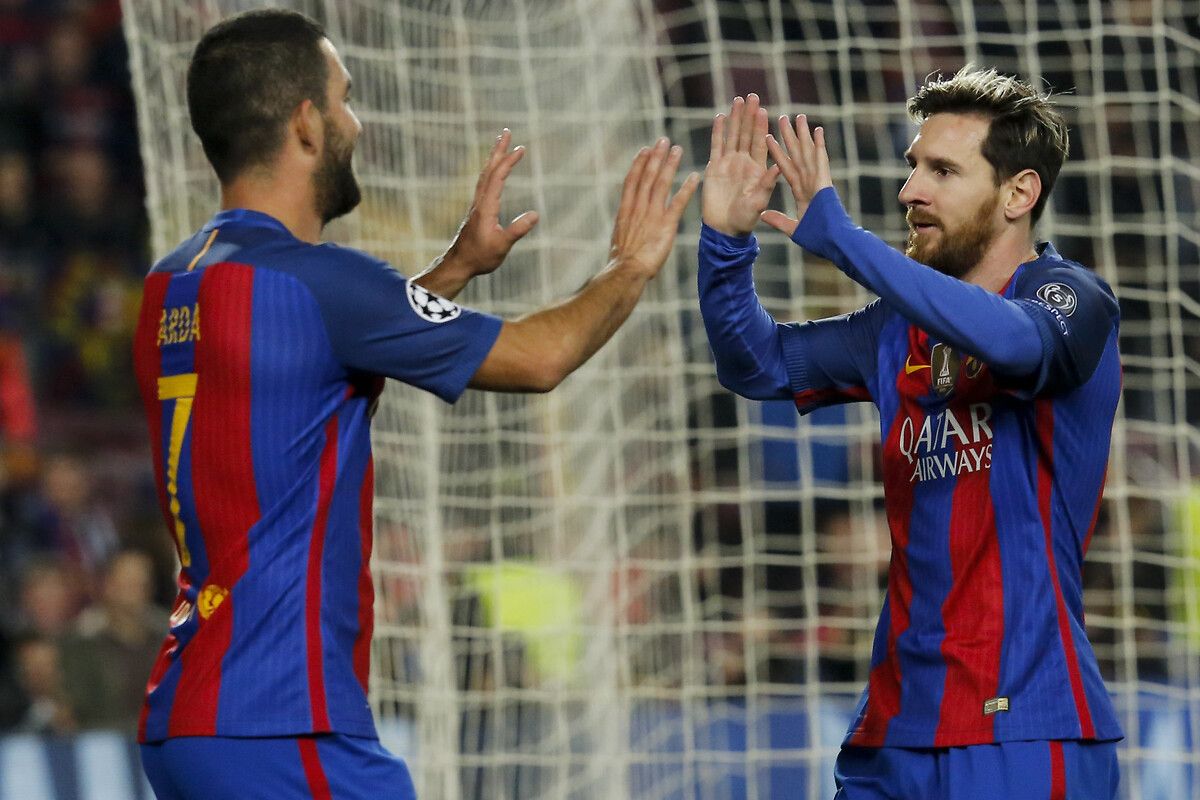 Arda Turan yeşil sahalara veda etti 5