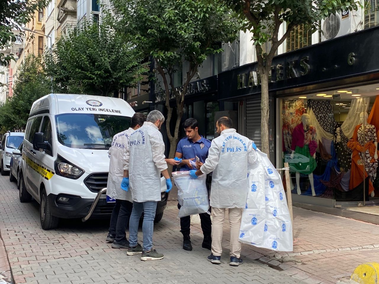Şişli'de iş hanında dehşet! Merdiven korkuluklarına asılı halde bulundu 3