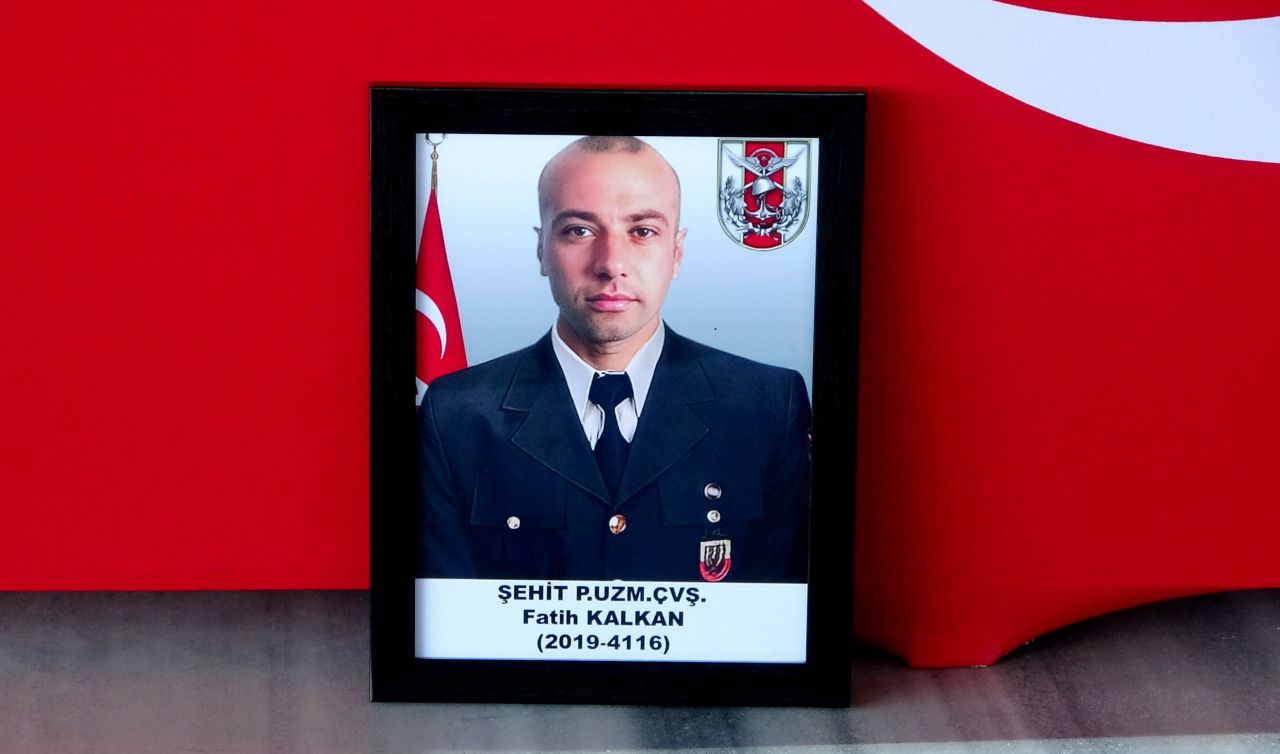Pençe-Kilit şehidi Fatih Kalkan son yolculuğuna uğurlandı 9