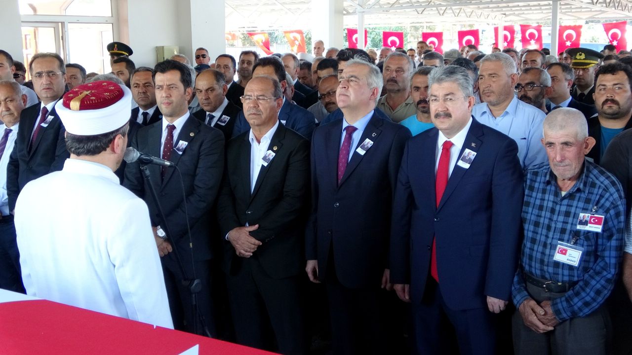 Pençe-Kilit şehidi Fatih Kalkan son yolculuğuna uğurlandı 10