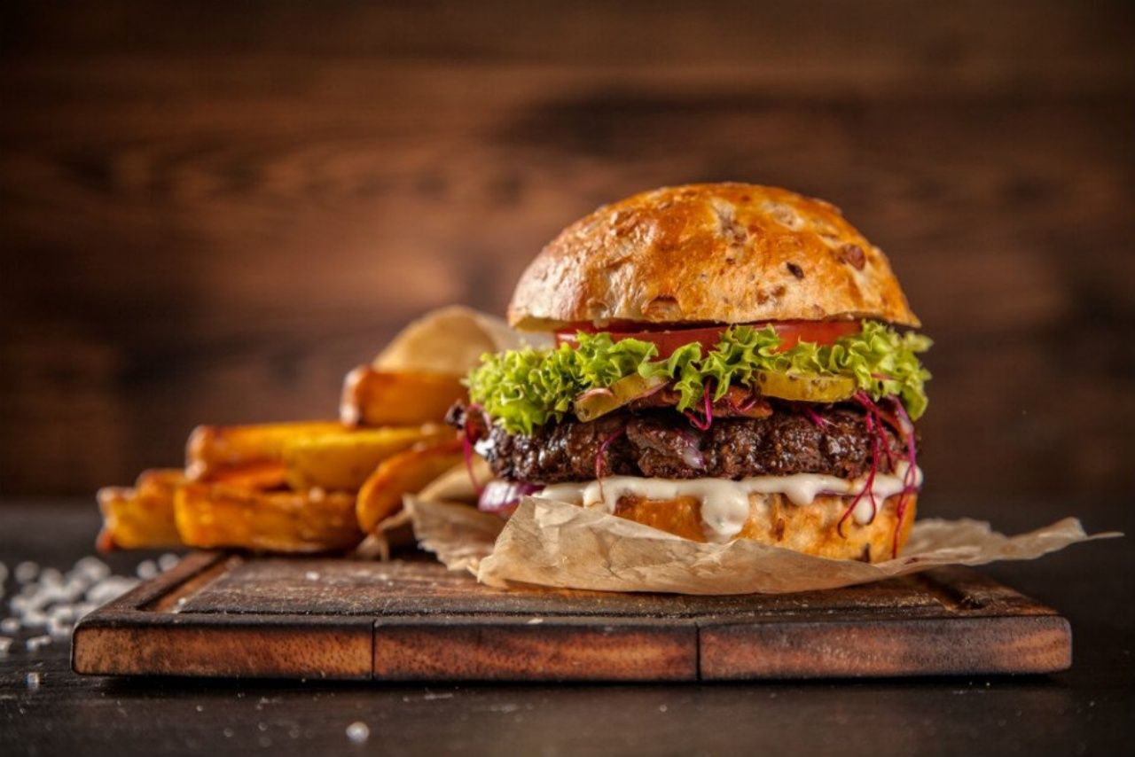 Evde kolay, pratik hamburger tarifi! Artık dışarıda hamburger yemeyeceksiniz! 1