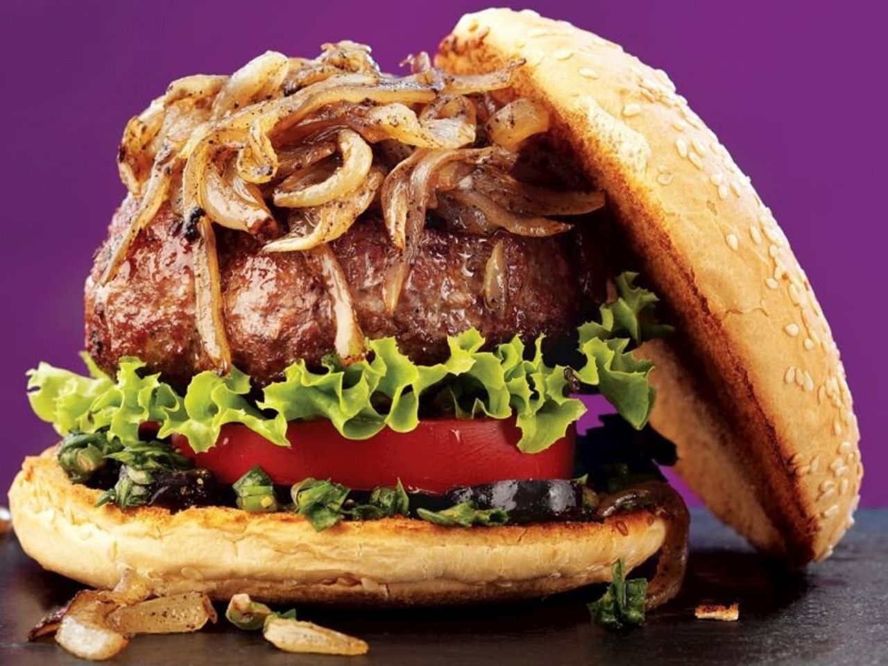 Evde kolay, pratik hamburger tarifi! Artık dışarıda hamburger yemeyeceksiniz! 4