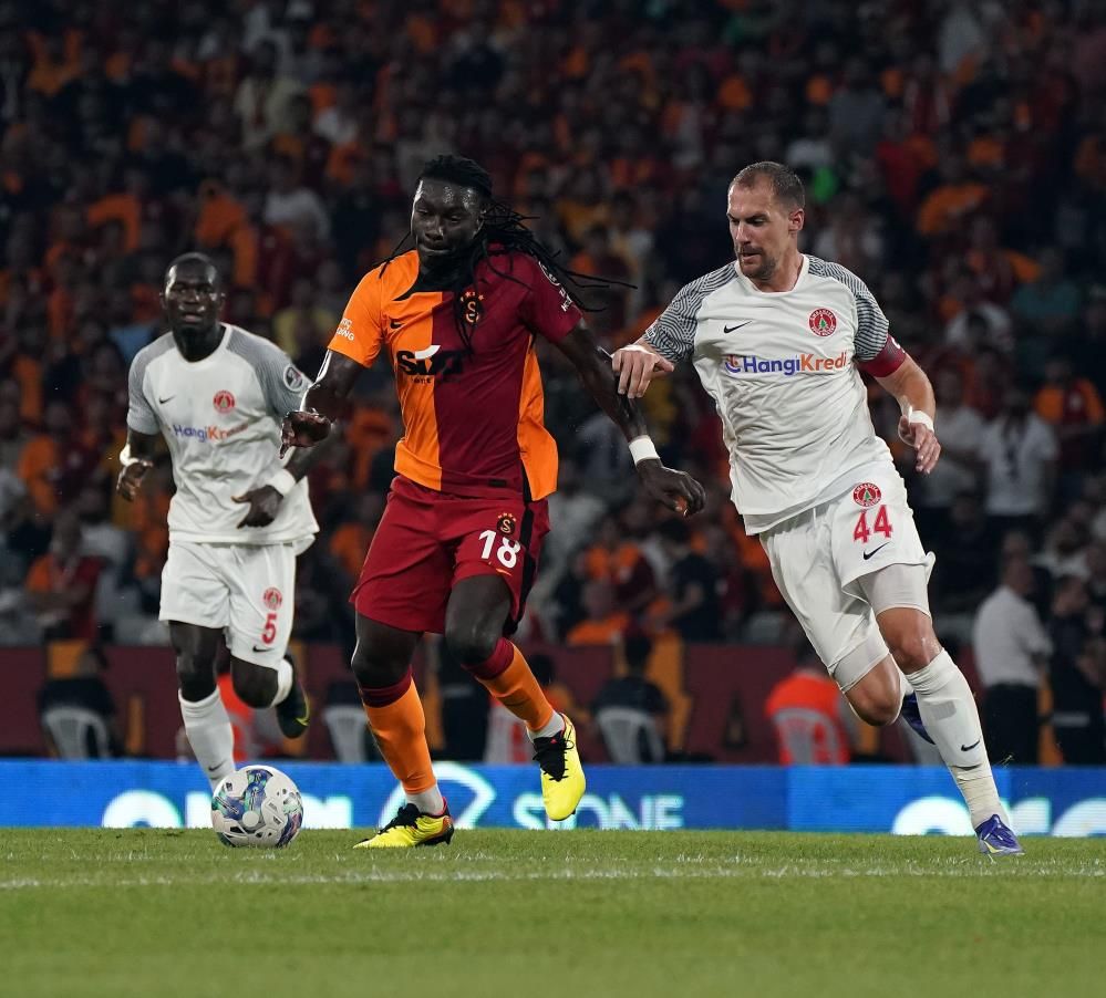 Galatasaray'da Süper Mario Jardel akıllara geldi! Bir dönem fırtına estirmişti... 2