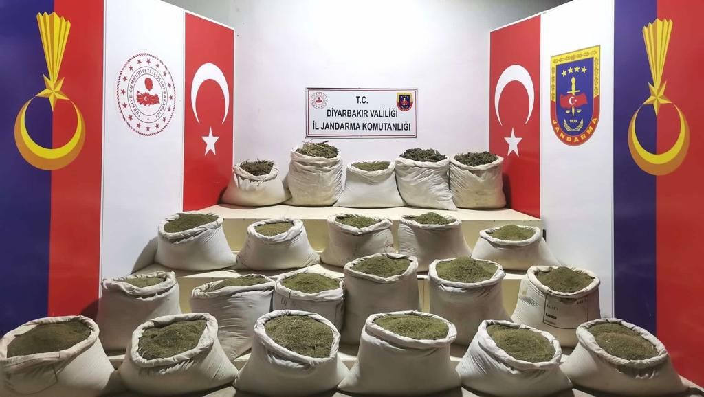 Zehir tacirlerine dev operasyon: 140 milyar lira yasa dışı gelir engellendi! 1