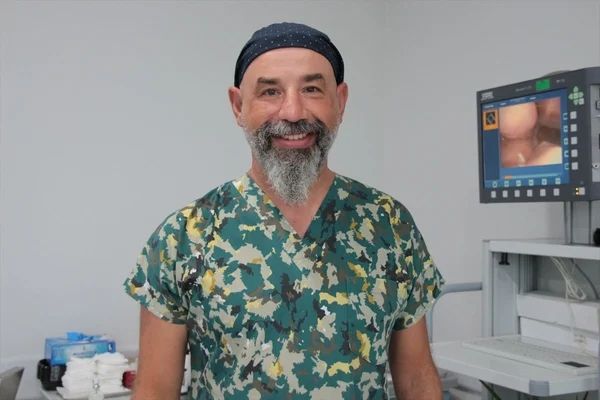 'Sürekli hapşırma' şikayetiyle doktora gitti hayatının şokunu yaşadı! Öyle bir şey çıktı ki... 2