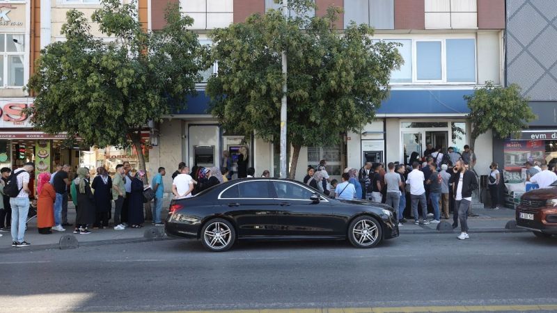 TOKİ sosyal konut projesine büyük ilgi: Bankalarda uzun kuyruklar oluştu! 3