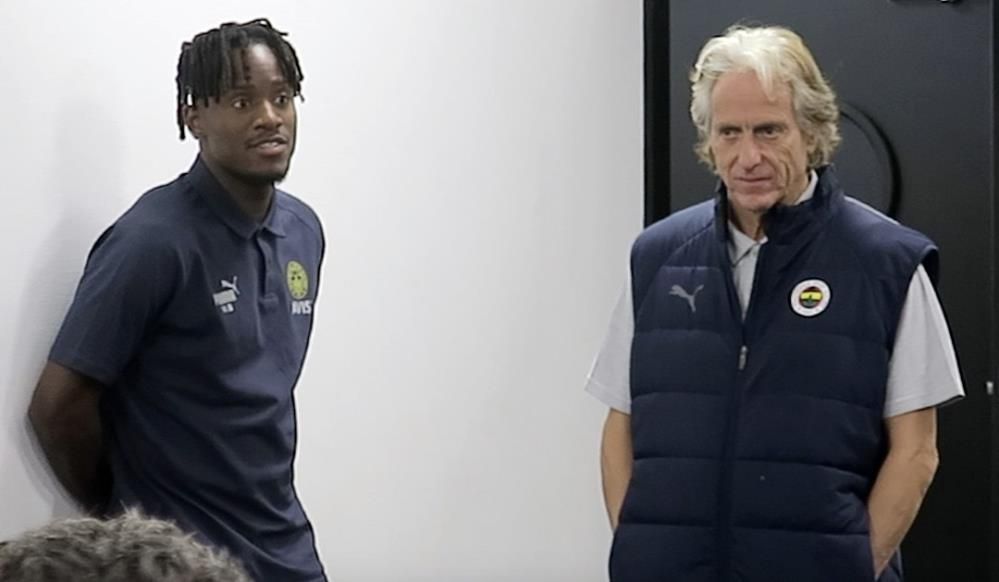 Jorge Jesus'tan Rennes maçı öncesi büyük sürpriz 2