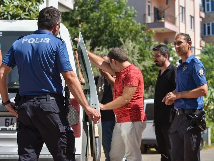 Antalya'da rehine krizi! Polise söyledikleri pes dedirtti: Beni şöyle güzelce bir dövmediniz! 3