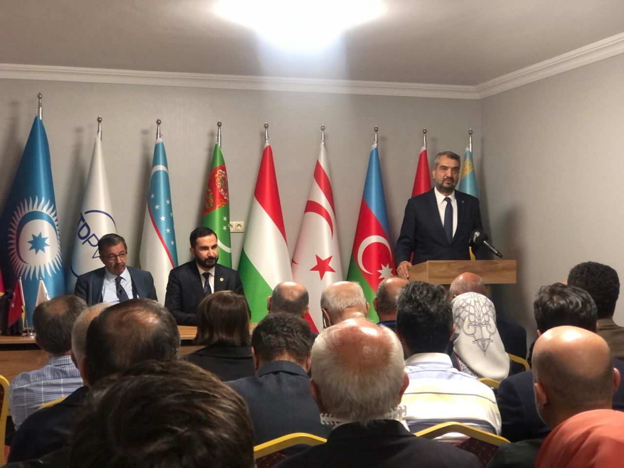 "Türkçe'nin kullanımı konusunda acınacak haldeyiz" 3