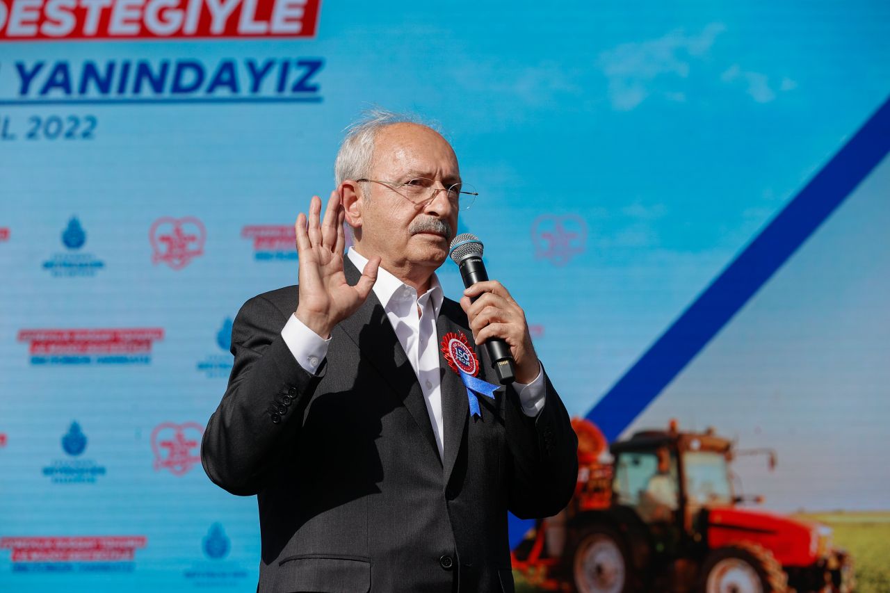 Kılıçdaroğlu'nun katıldığı mazot dağıtım töreninde traktöre mazot verilemedi! 2