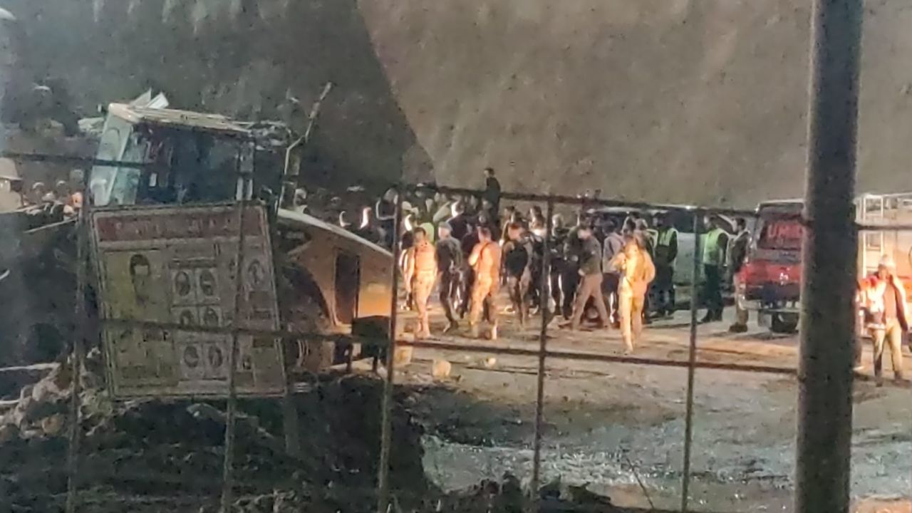 Tünel inşaatında göçük altında kalan 2 kişinin cansız bedeni bulundu 1
