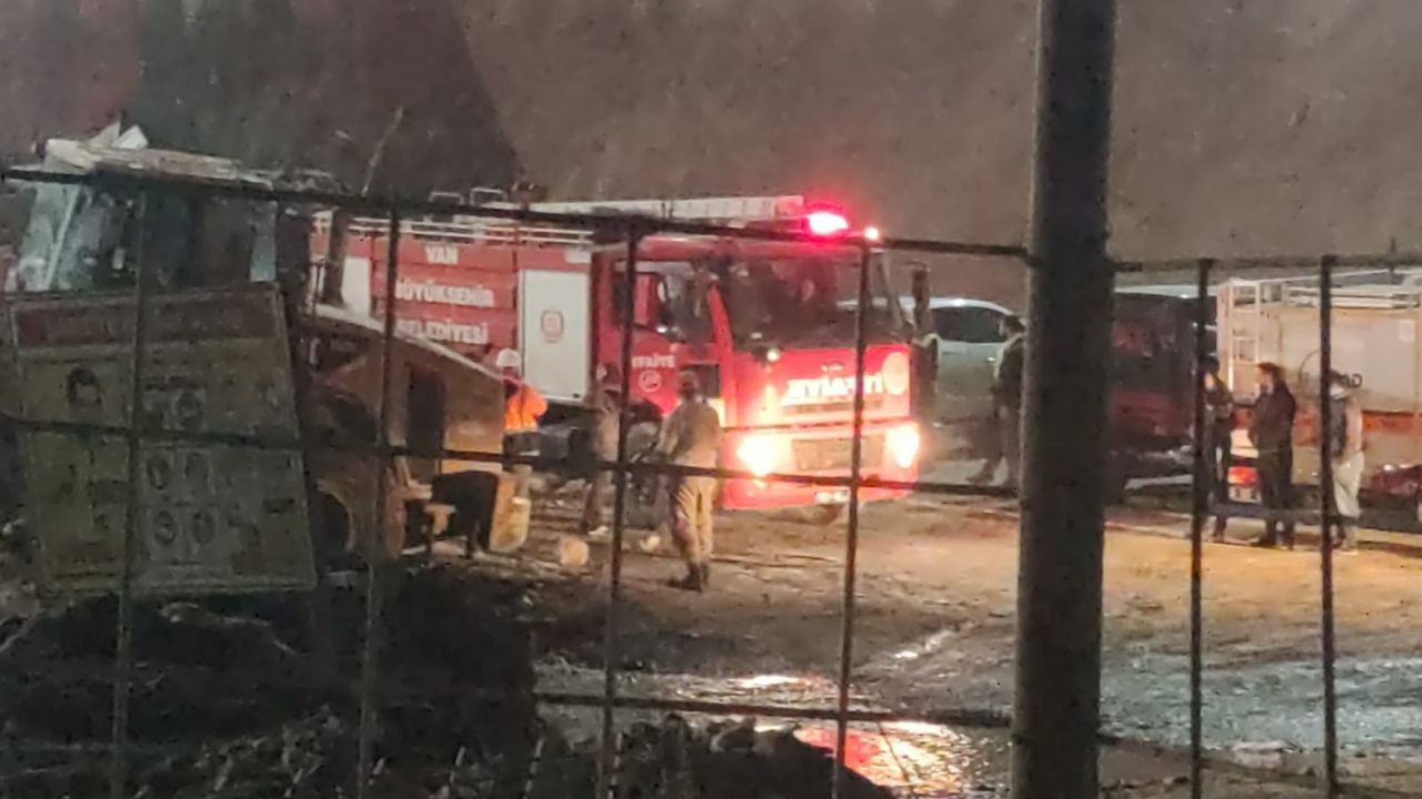 Tünel inşaatında göçük altında kalan 2 kişinin cansız bedeni bulundu 6