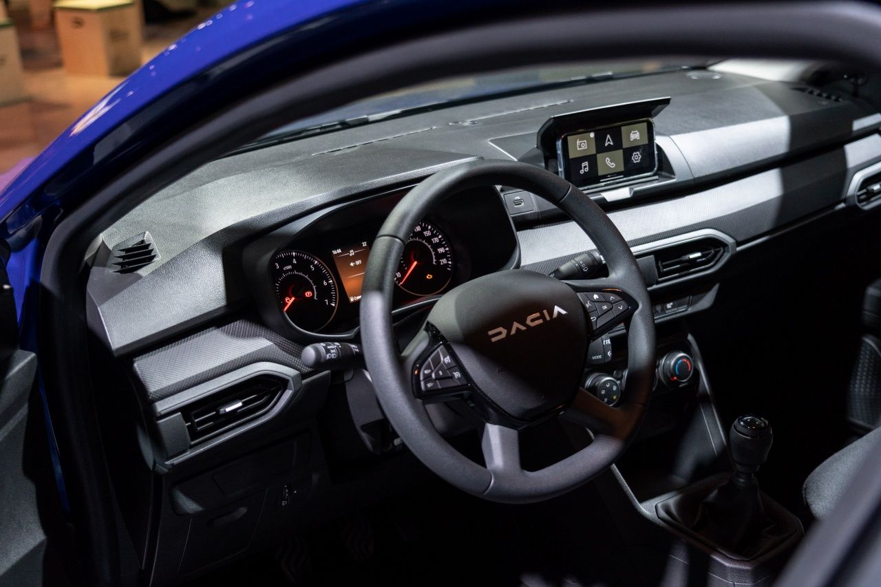 Marka kimliğini yenileyen Dacia, yeni cazibe aracı Manifesto'yu tanıttı 11