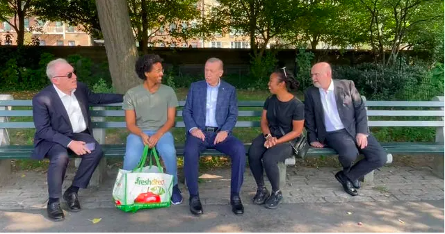 Cumhurbaşkanı Erdoğan New York'ta: Central Park'ta yürüyüş yaptı, ABD'liler ile sohbet etti 5