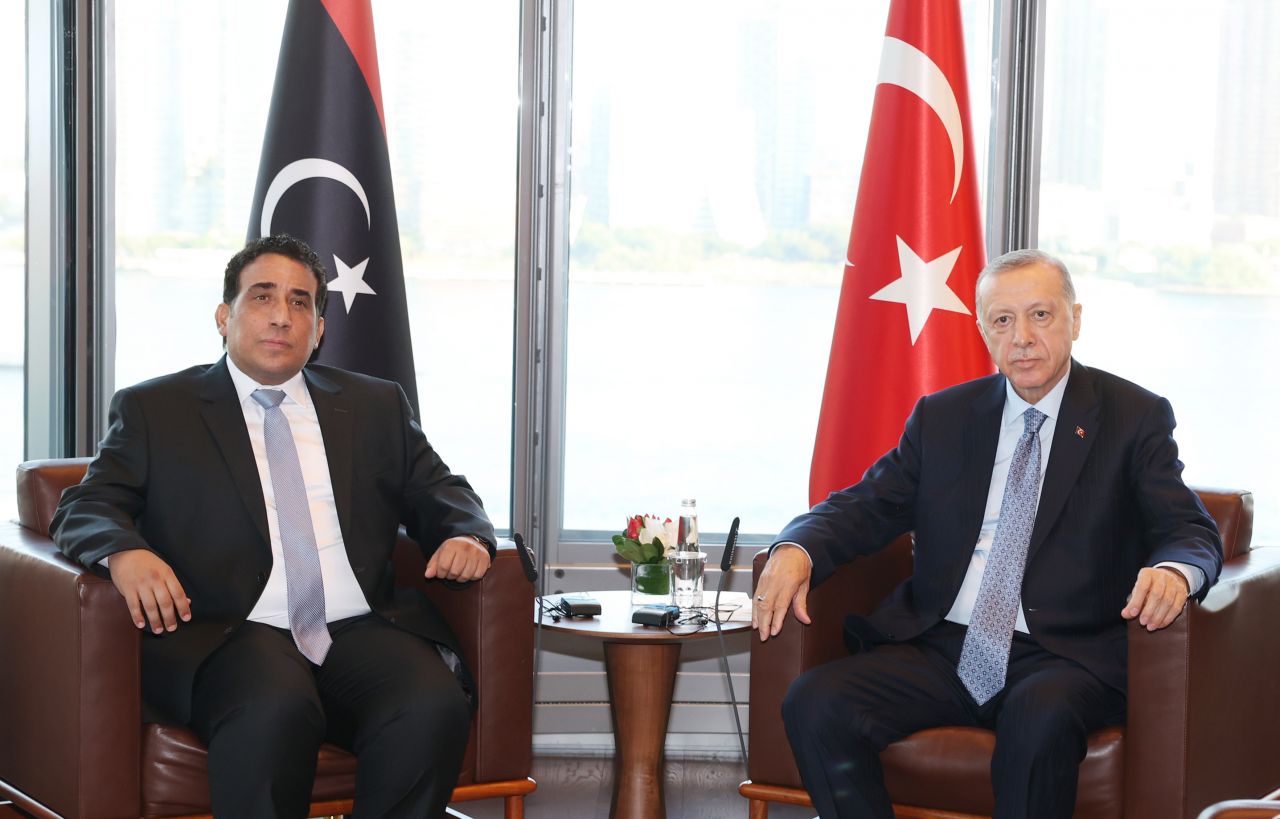 Cumhurbaşkanı Erdoğan'dan ABD'de önemli temaslar! ABD Senatörü Coons ve Libya Başkanlık Konseyi Başkanı Menfi ile görüştü 3