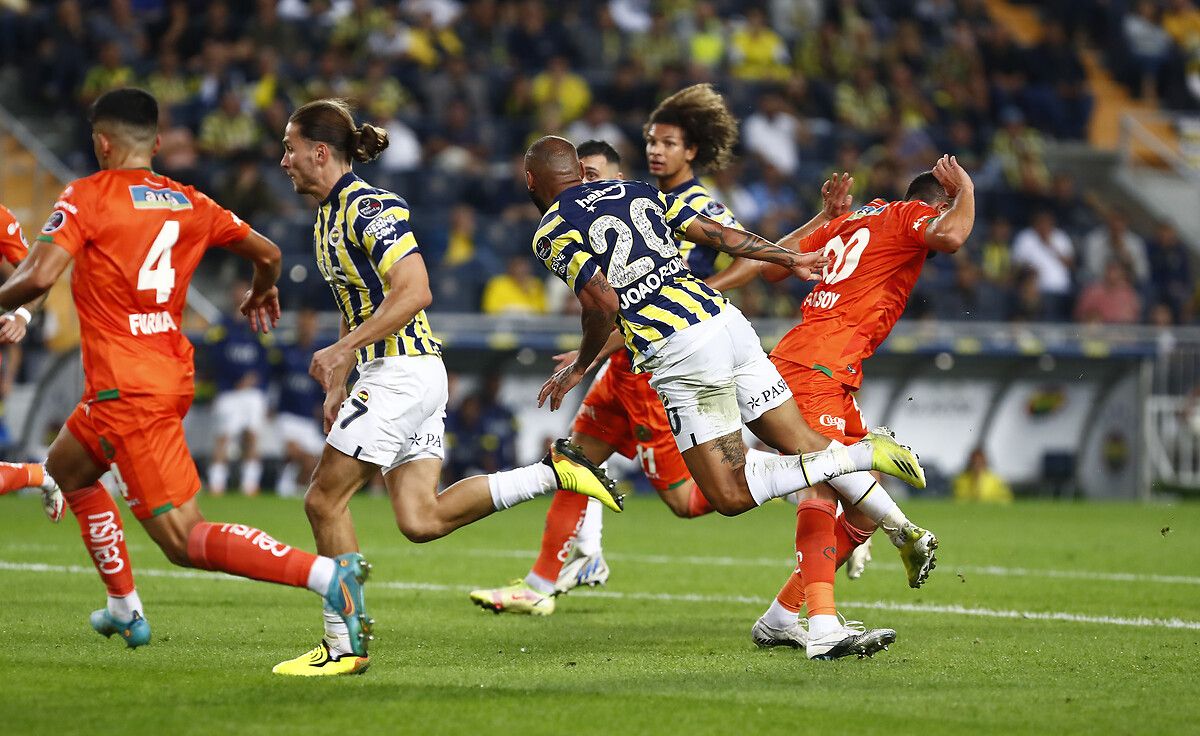 Joao Pedro'nun kaçırdığı penaltı sonrası dikkat çeken detay 2