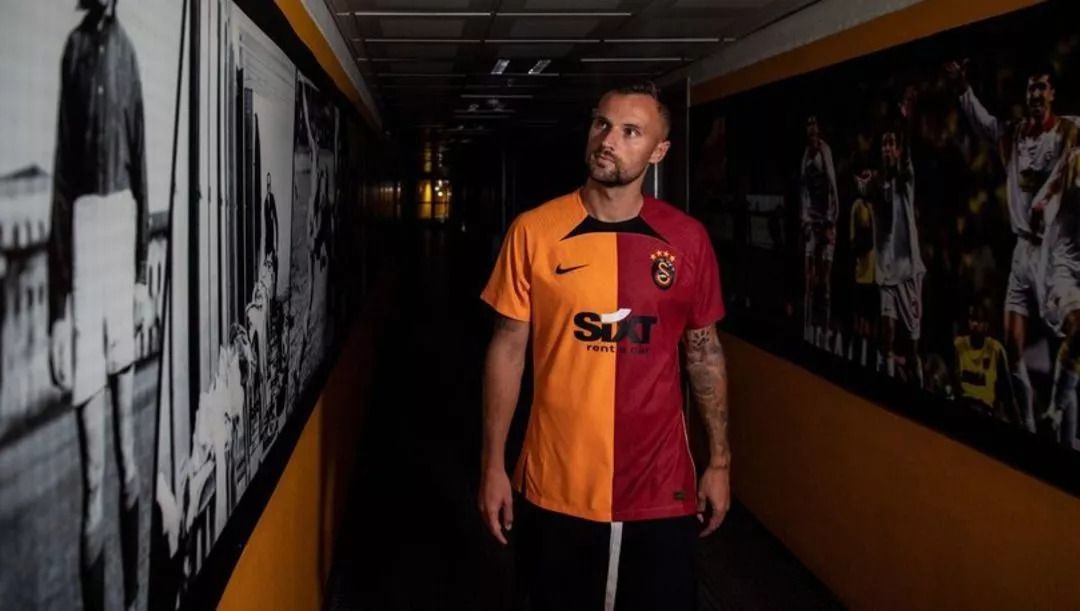 Aslan'da santrfor operasyonu! Yeni transfere tribün yolu gözüktü, sözleşmesi tehlikeye girdi... 3