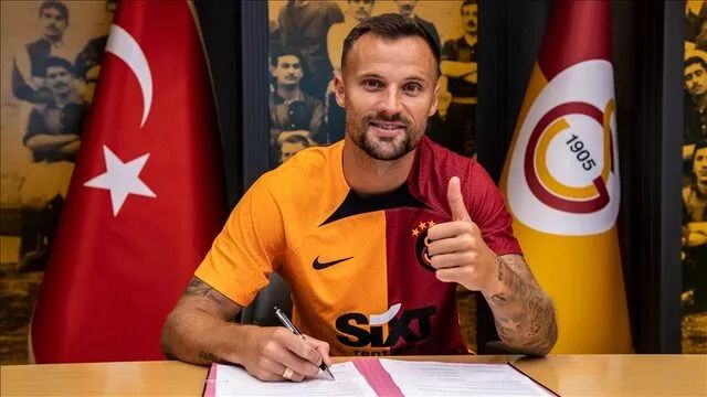 Aslan'da santrfor operasyonu! Yeni transfere tribün yolu gözüktü, sözleşmesi tehlikeye girdi... 1