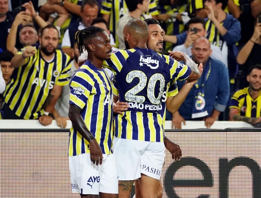 Fenerbahçeli yıldızı takibe aldılar 1
