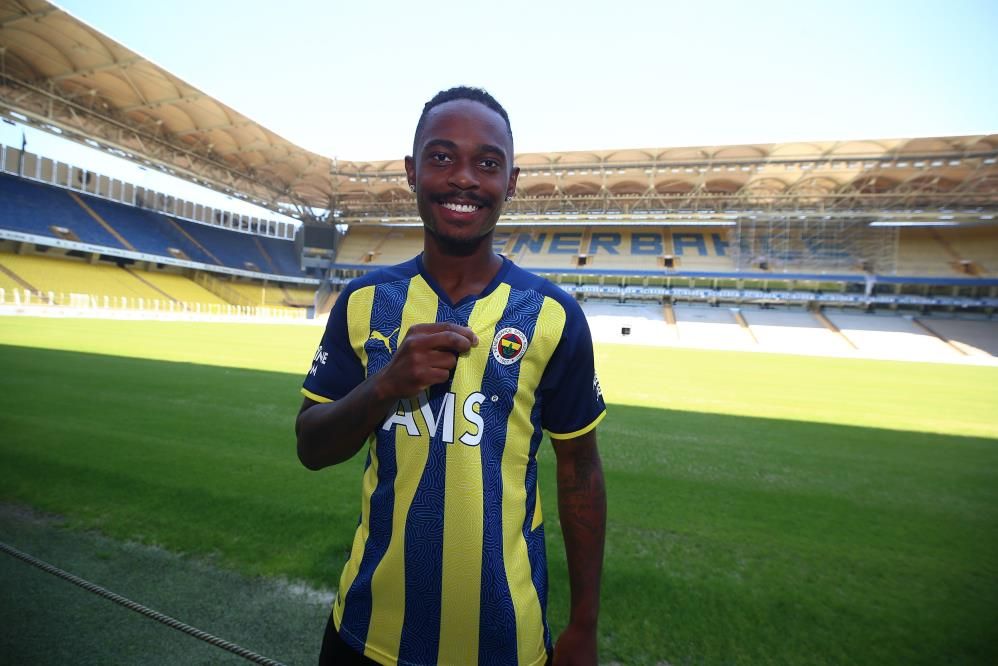 Fenerbahçeli yıldızı takibe aldılar 5