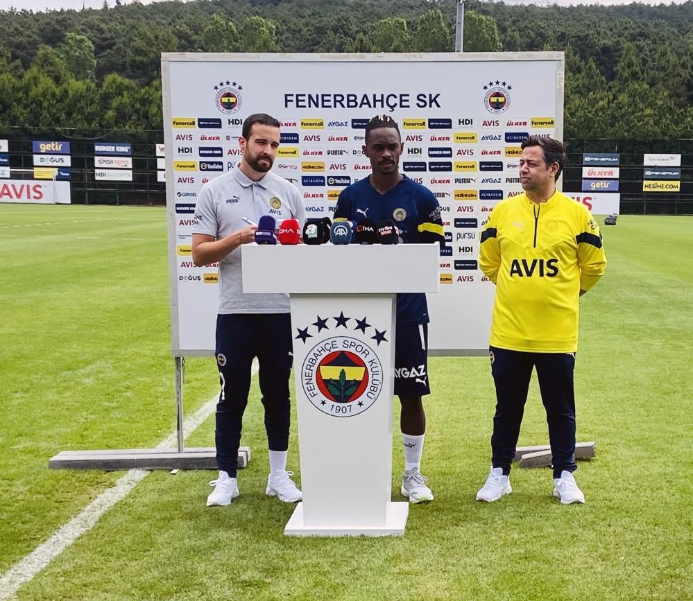 Fenerbahçeli yıldızı takibe aldılar 6