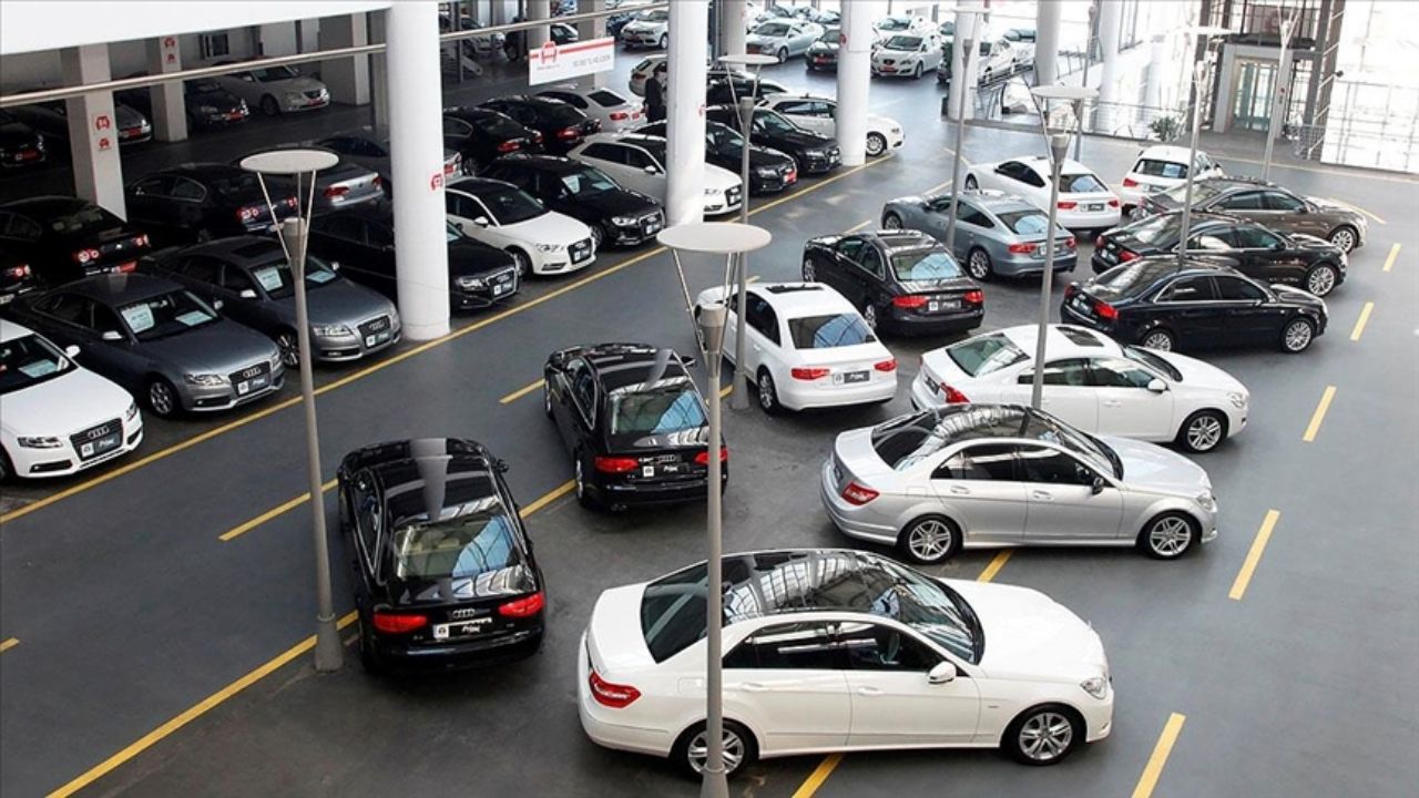 İkinci el otomobil piyasasında en çok satılan otomobiller belli oldu! İşte ikinci el otomobil piyasasında en çok satılan 10 otomobil! 1