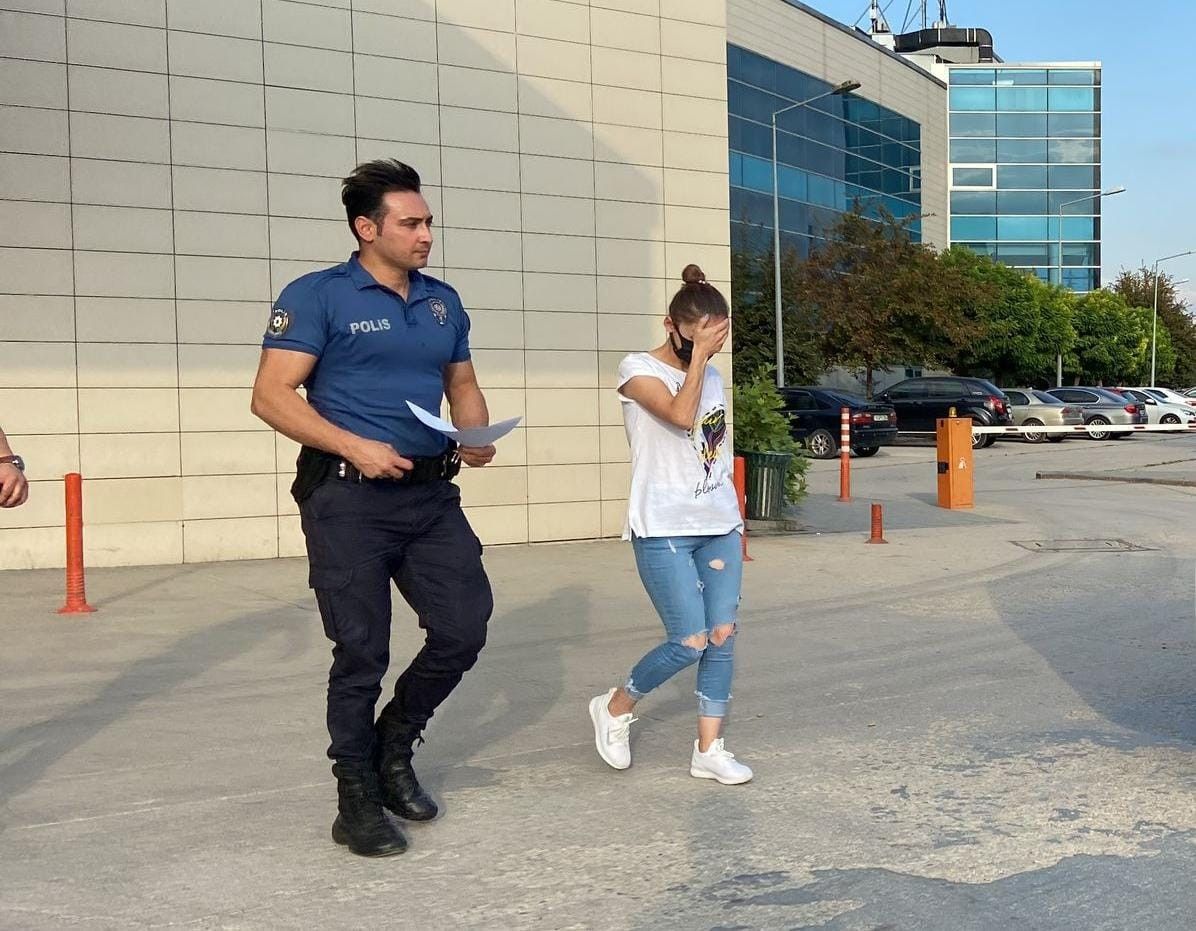 Evine gelen gurbetçiye hırsız şoku: 20 gün boyunca kalıp evi talan etmişler 1