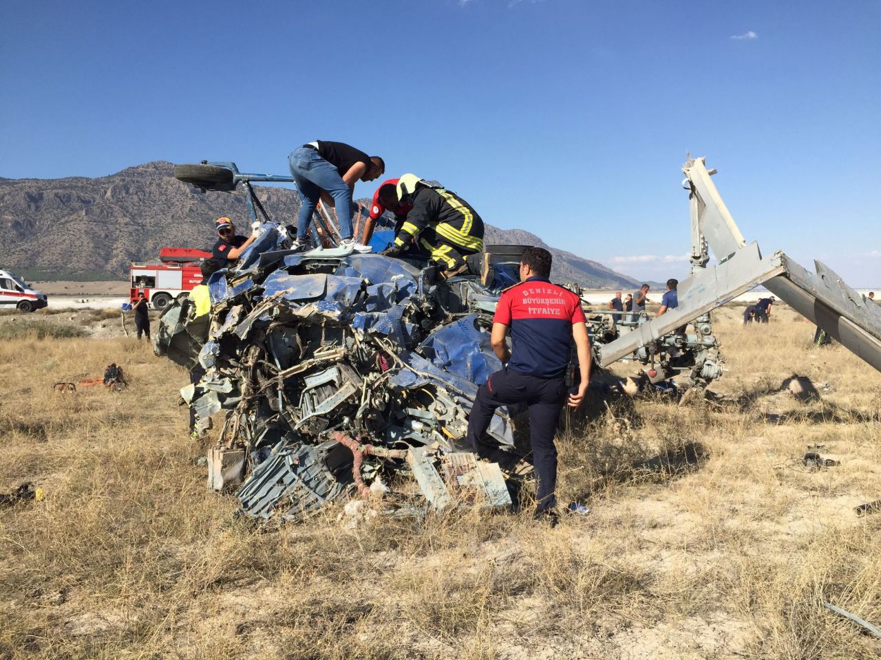 Helikopter kazasında hayatını kaybedenlerin kimlikleri belli oldu! 1