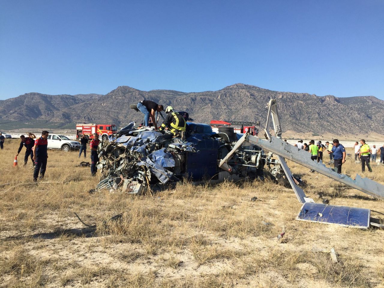 Helikopter kazasında hayatını kaybedenlerin kimlikleri belli oldu! 6