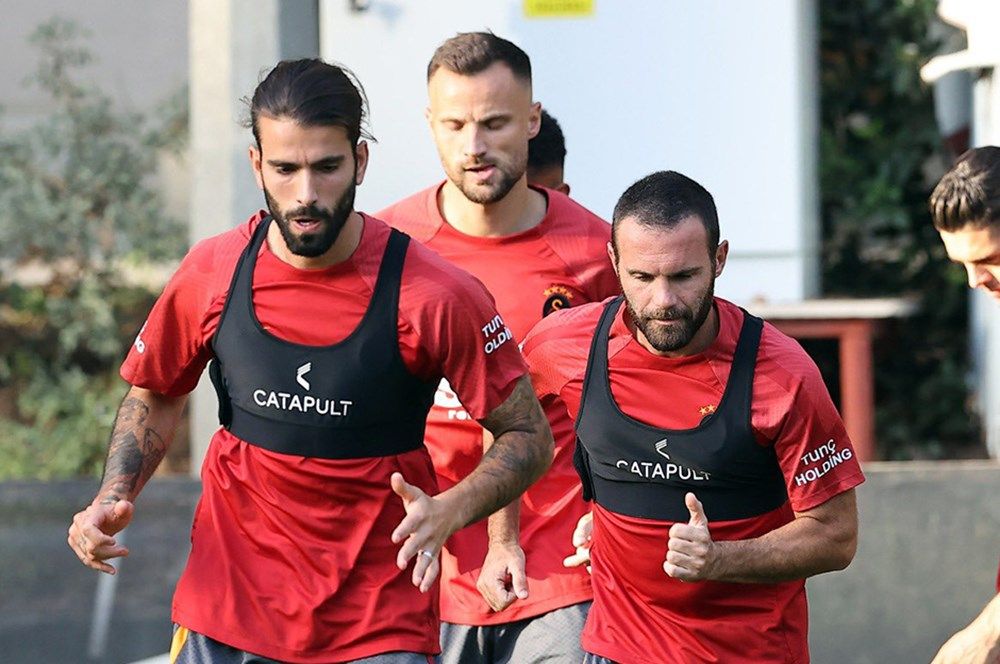 Galatasaray dünya basınına damga vurdu! Aslan'ın yıldızları tüm listeleri alt üst etti 8