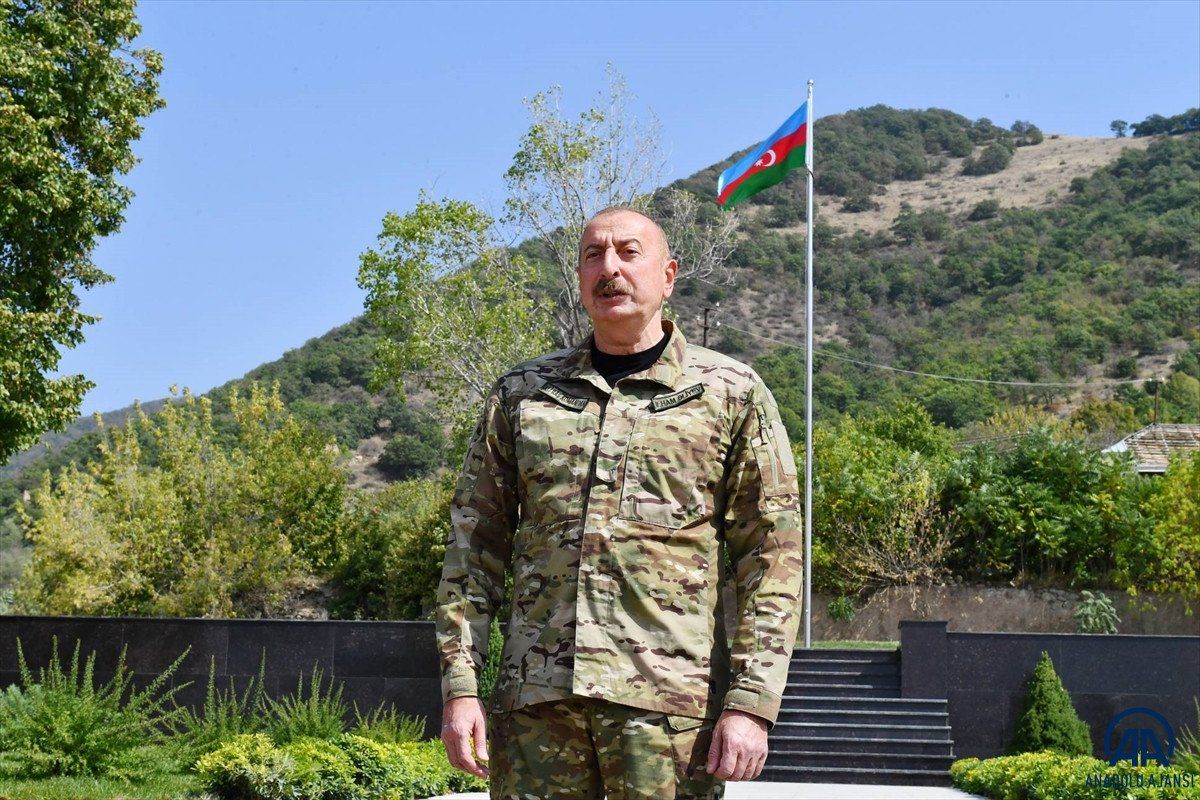 Azerbaycan Cumhurbaşkanı İlham Aliyev, işgalden kurtarılan Laçın'ı ziyaret etti 1