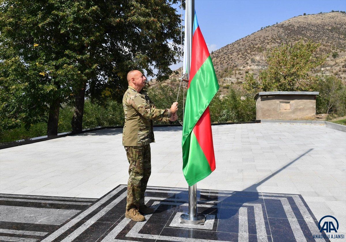 Azerbaycan Cumhurbaşkanı İlham Aliyev, işgalden kurtarılan Laçın'ı ziyaret etti 4