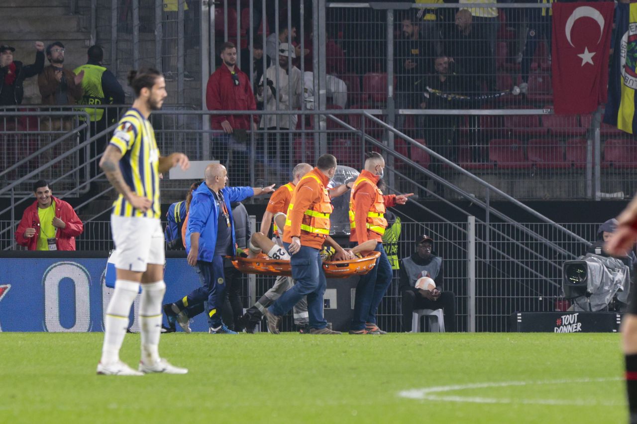 Fenerbahçe'ye Beşiktaş derbisi öncesi büyük şok 1