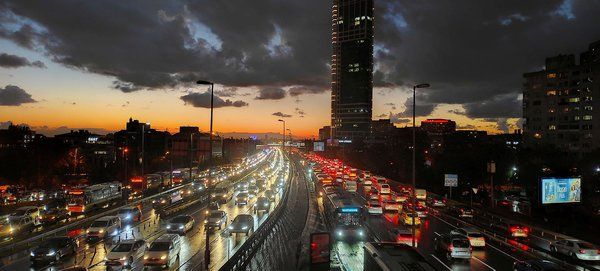 İstanbul'da sağanak sonrası trafik durma noktasına geldi! 3