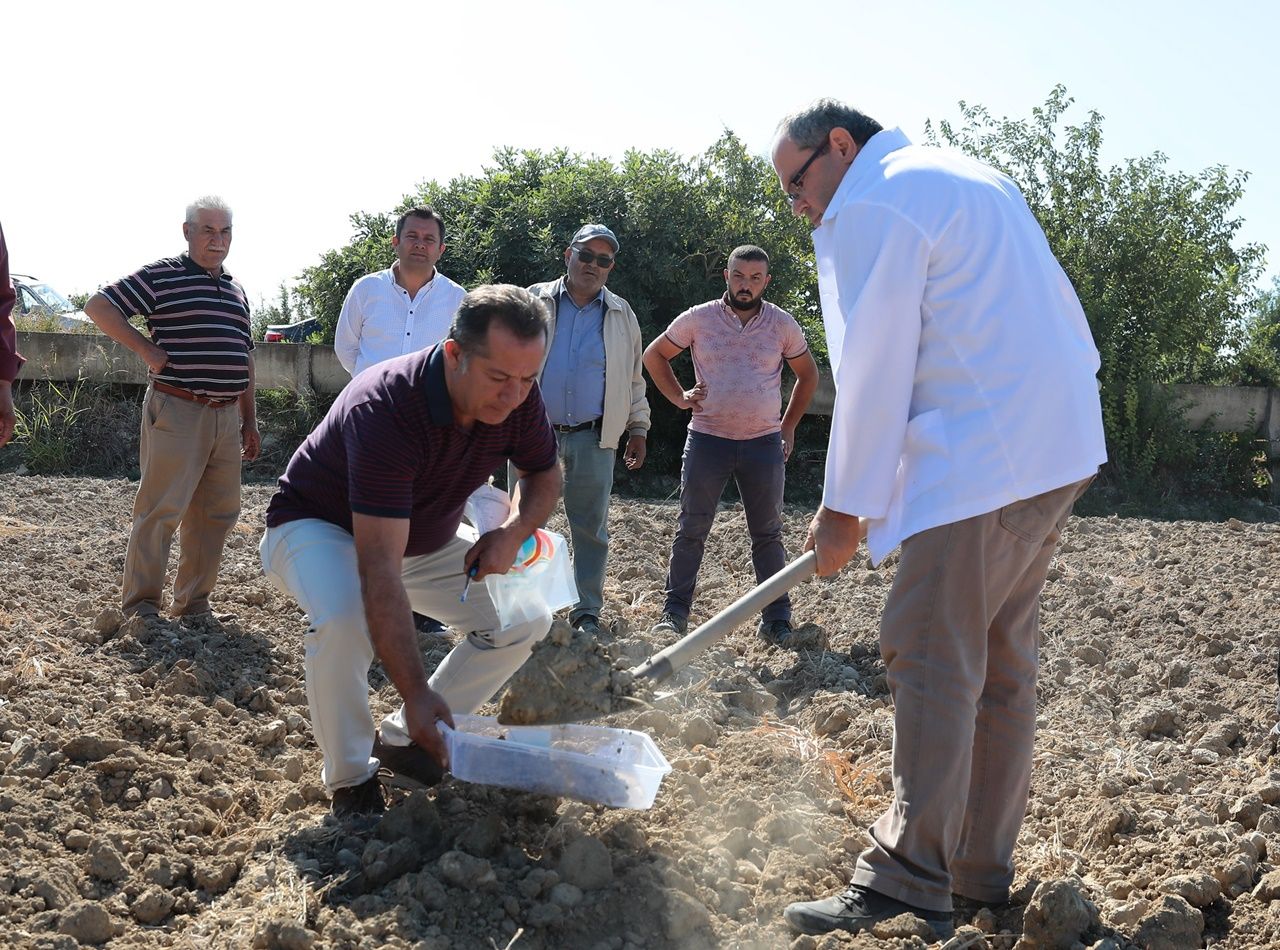 Denizli’de ‘Toprağını Tanı’ projesi ile düşük maliyetli ve yüksek verimli ürünler elde edilecek 1