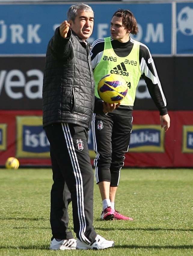 TFF'den A Milli Futbol Takımı'nda hocalık görevi için sürpriz görüşme 1