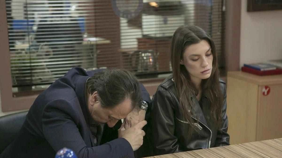 Yüsra Geyik Sonunda Yeni Projesini Buldu! Arka Sokaklar Zeliş'i Unutun! 4