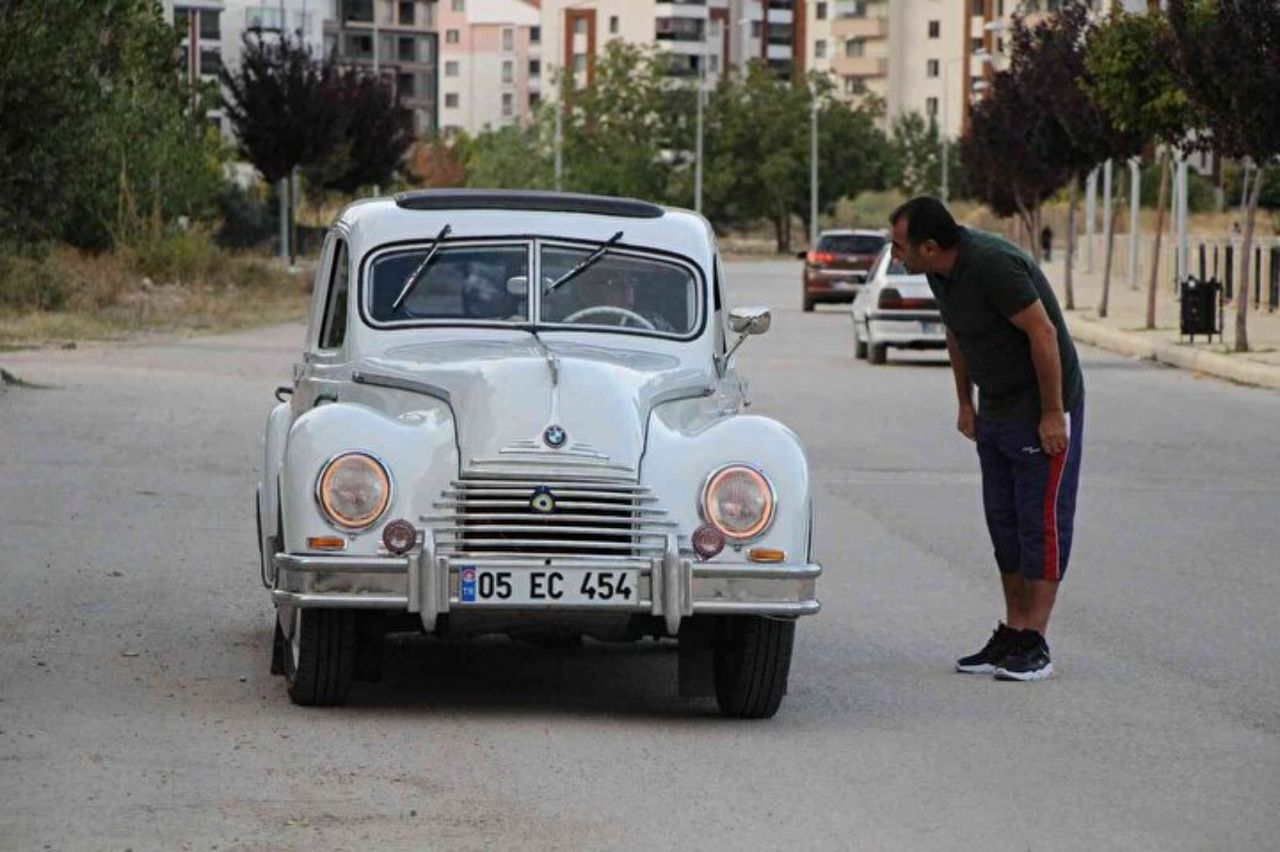 2 bin TL’ye aldığı otomobilin değeri 1.5 milyon oldu 4